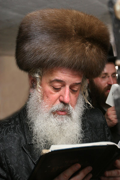 Rabbi Moshe Leib Rabinovich wearing a kolpik